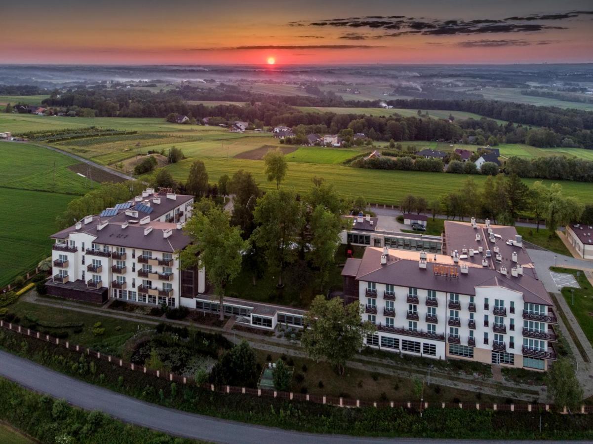 Hotel Radocza Park Business Buitenkant foto