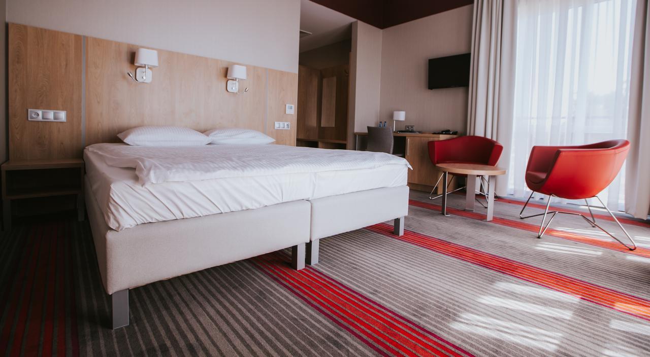 Hotel Radocza Park Business Buitenkant foto